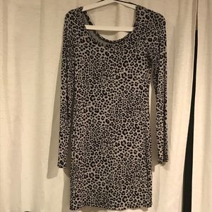 Leopard print fitted dress never worn never washed